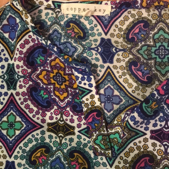 Top - Picture 2 of 3